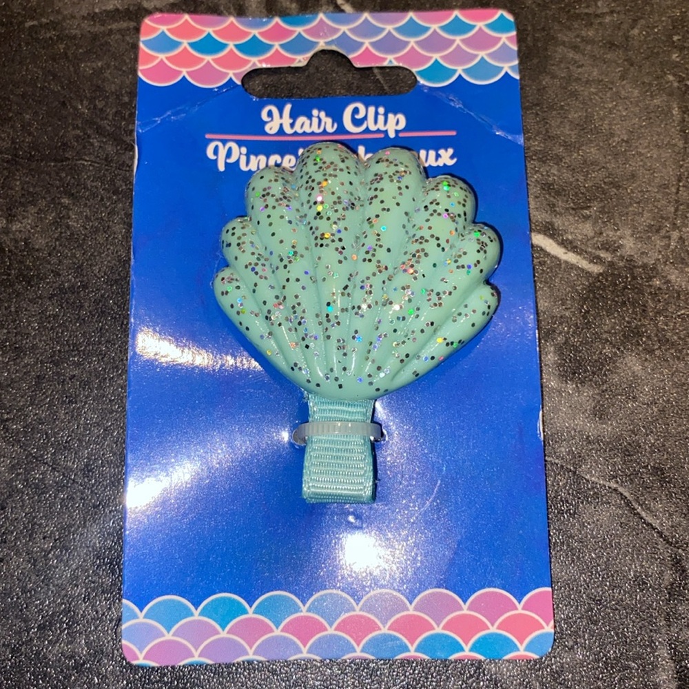 Sea Shell ๐ Hair Clips - Picture 4 of 4